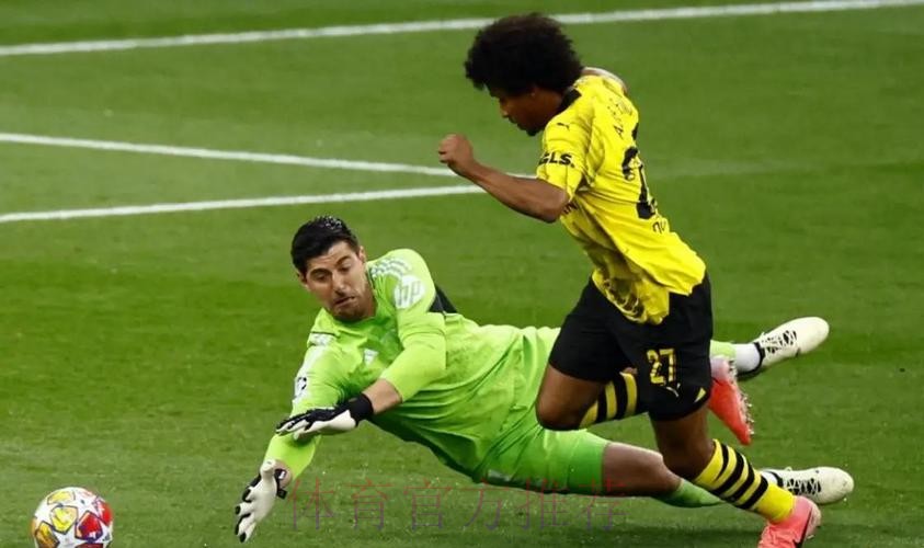 库尔图瓦：阿扎尔会留在皇马 大家知道他的能力